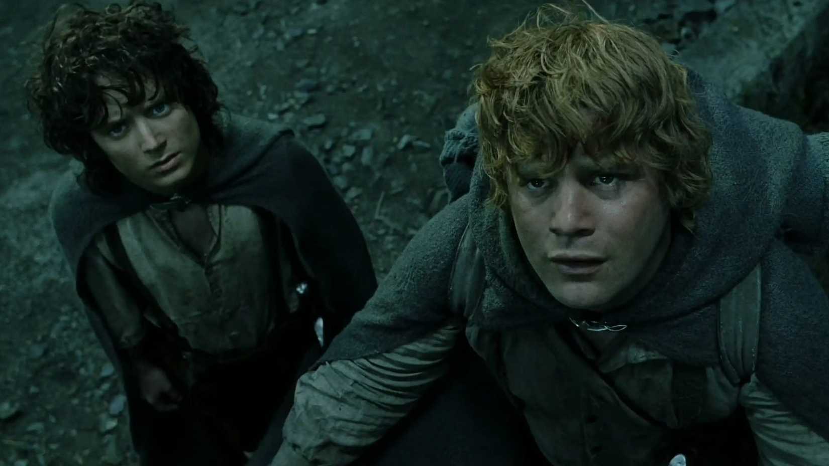 Lord of the Rings Sam and Frodo at Mordor gates