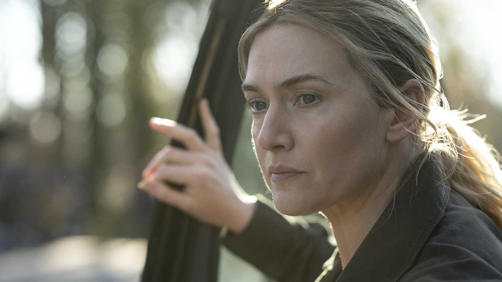 Mare of Easttown Blends True Detective And Twin Peaks In HBO's 7-Part Crime Drama