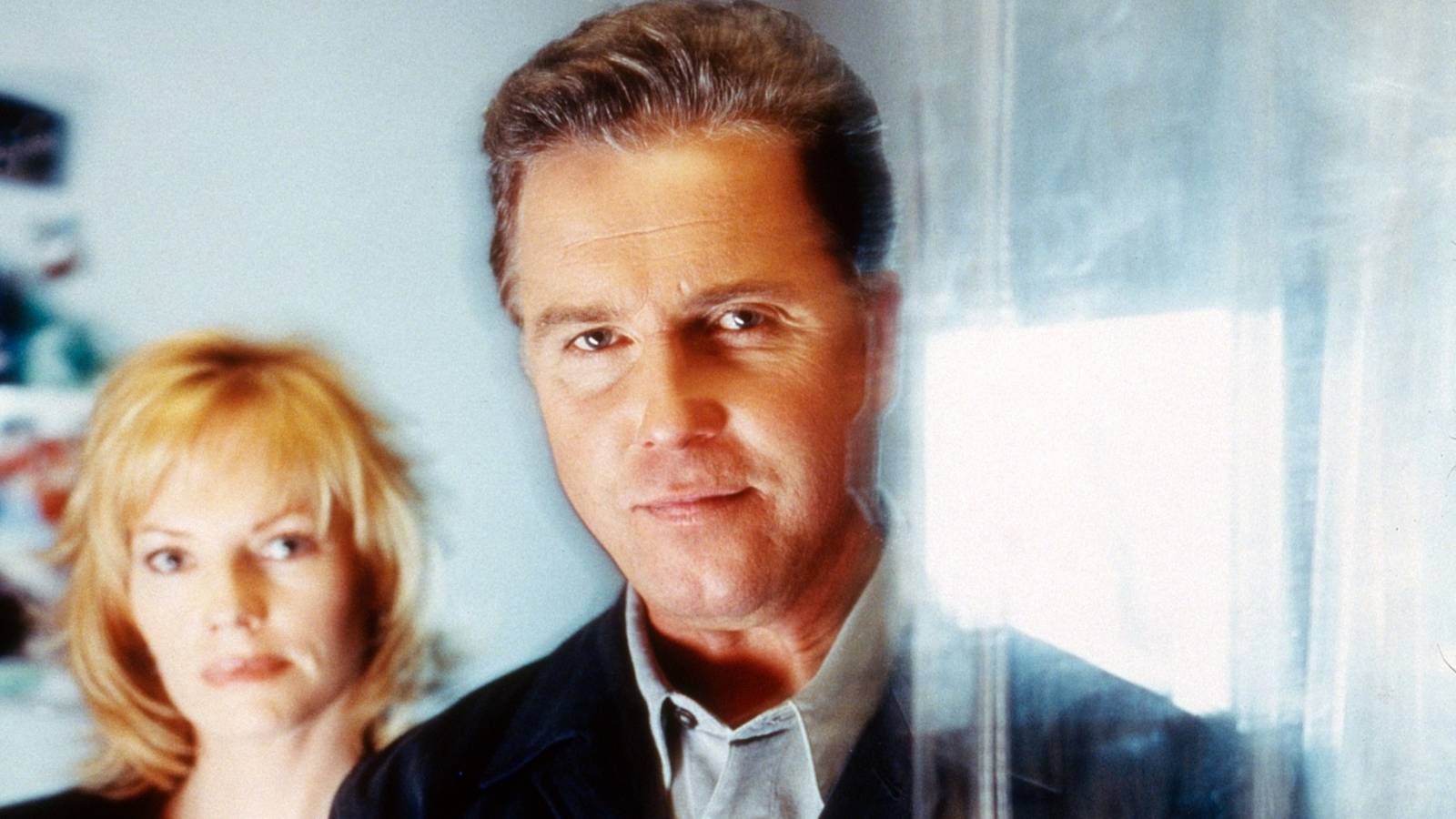Marg Helgenberger, William Petersen in season 1 of CSI