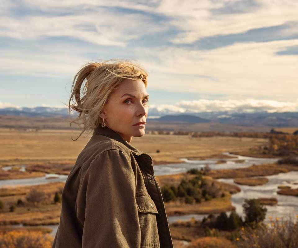 Michelle Pfeiffer as Stacy Klyburn in Montana in The Madison