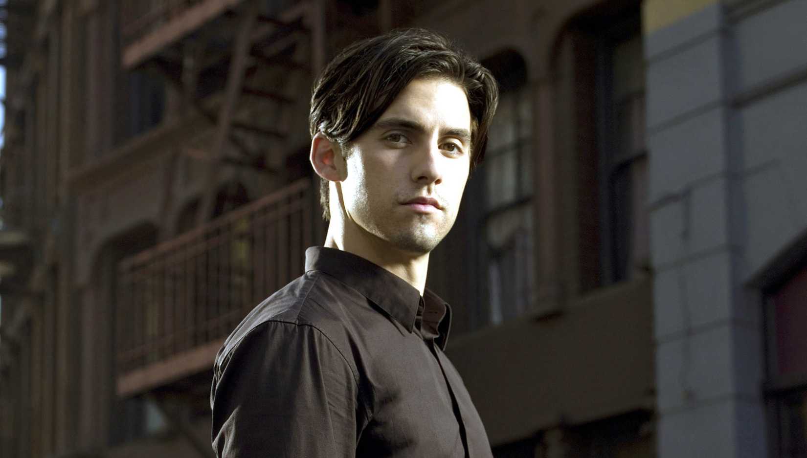 Heroes season 1 promo shot of Milo Ventimiglia
