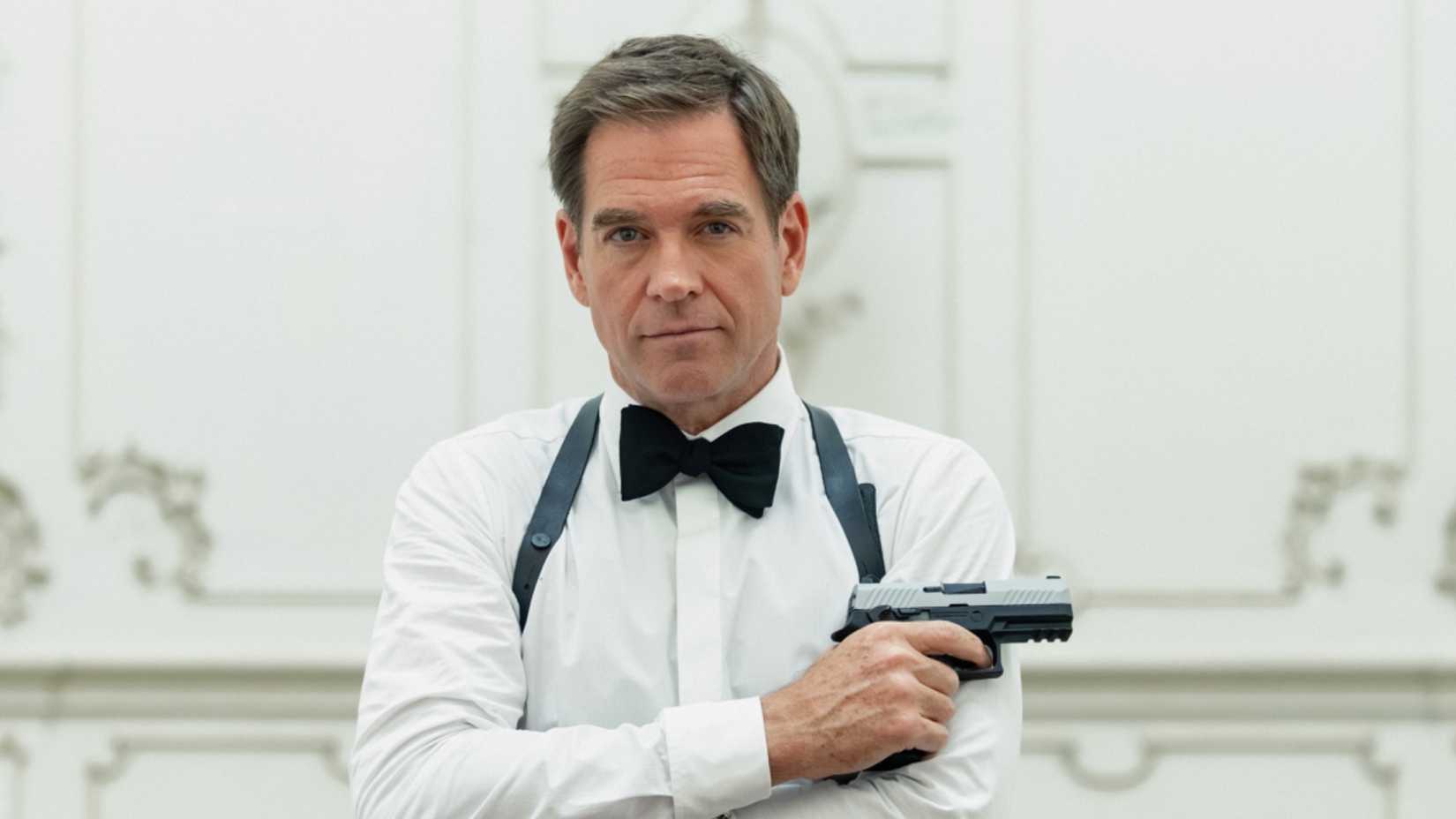 Tony wielding a gun in NCIS: Tony & Ziva