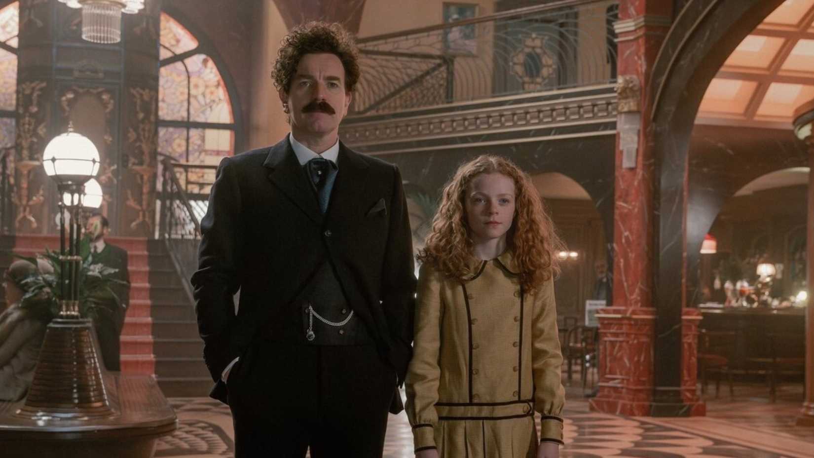 Ewan McGregor as Alexander Rostov and Alexa Goodall as Nina in A Gentleman in Moscow