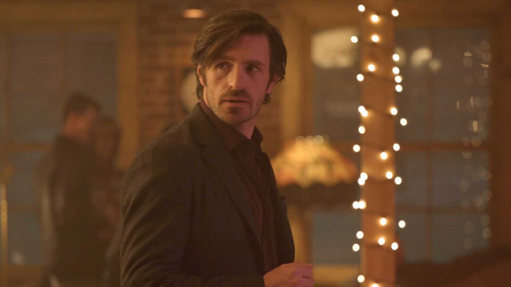 Eoin Macken in Ransom Canyon season 1x03