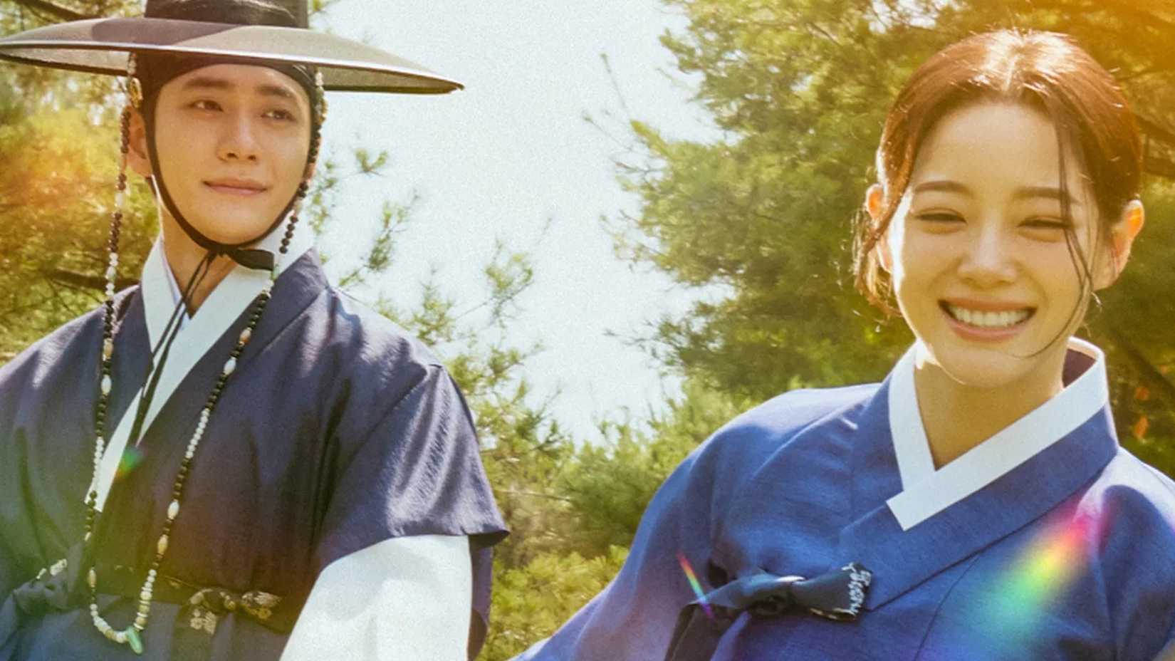 Lee Kang (Kang Tae-oh) & Park Dal-i (Kim Se-jeong) in the historical fantasy K-drama Moon River.