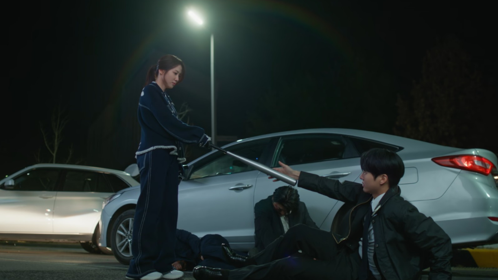 Netflix horror romcom Spooky in Love lead duo
