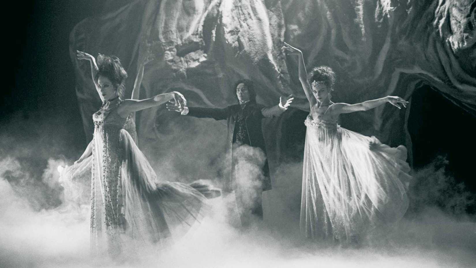 Dracula with his brides in Dracula Pages from a Virgin's Diary