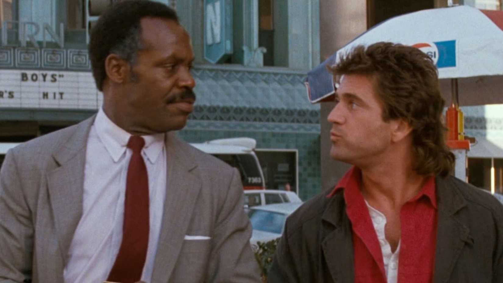 Riggs talks to Murtaugh in Lethal Weapon