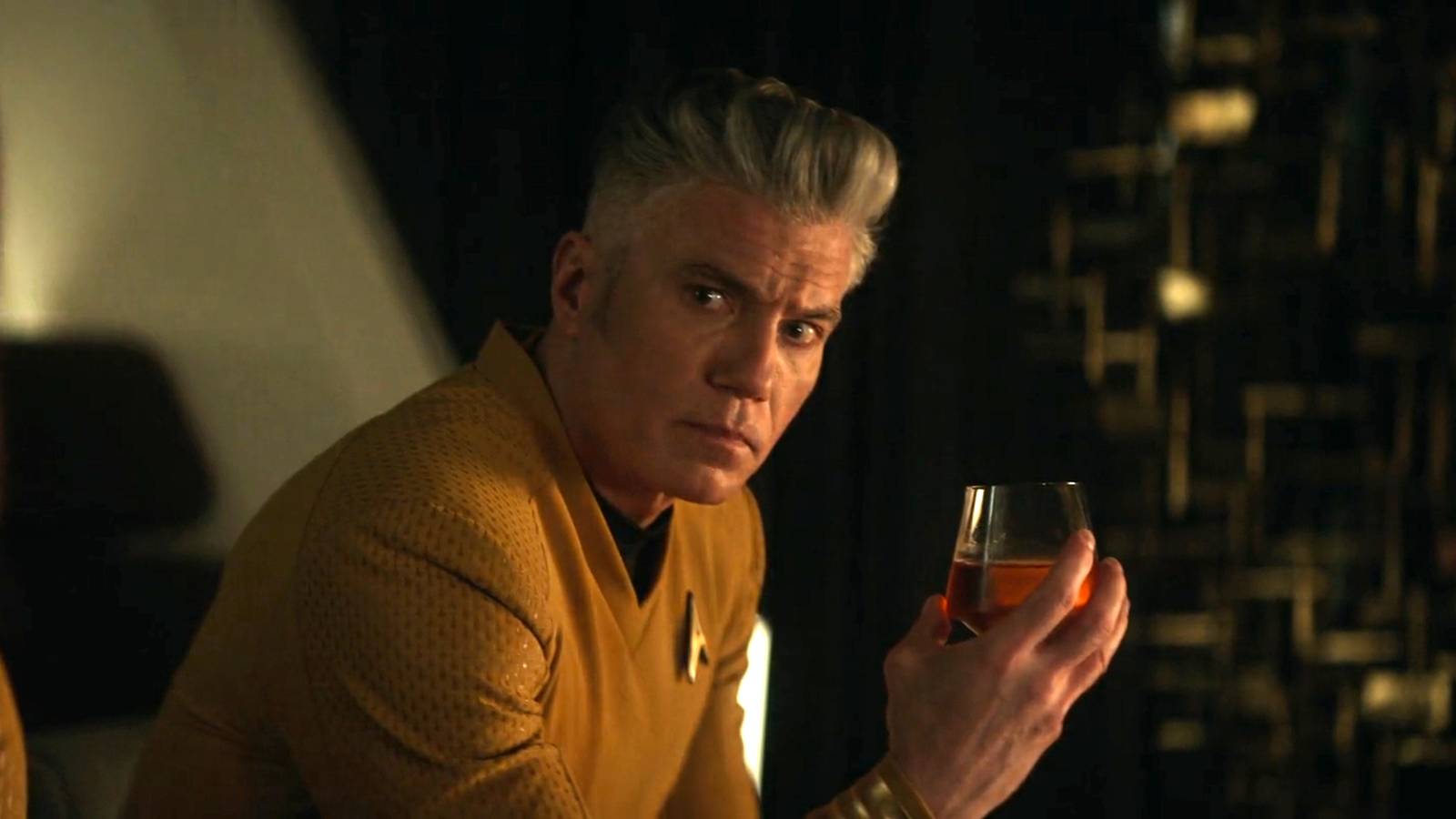Anson Mount Reveals His Favorite Star Trek Episode Ever Inspired Strange New Worlds' Homage
