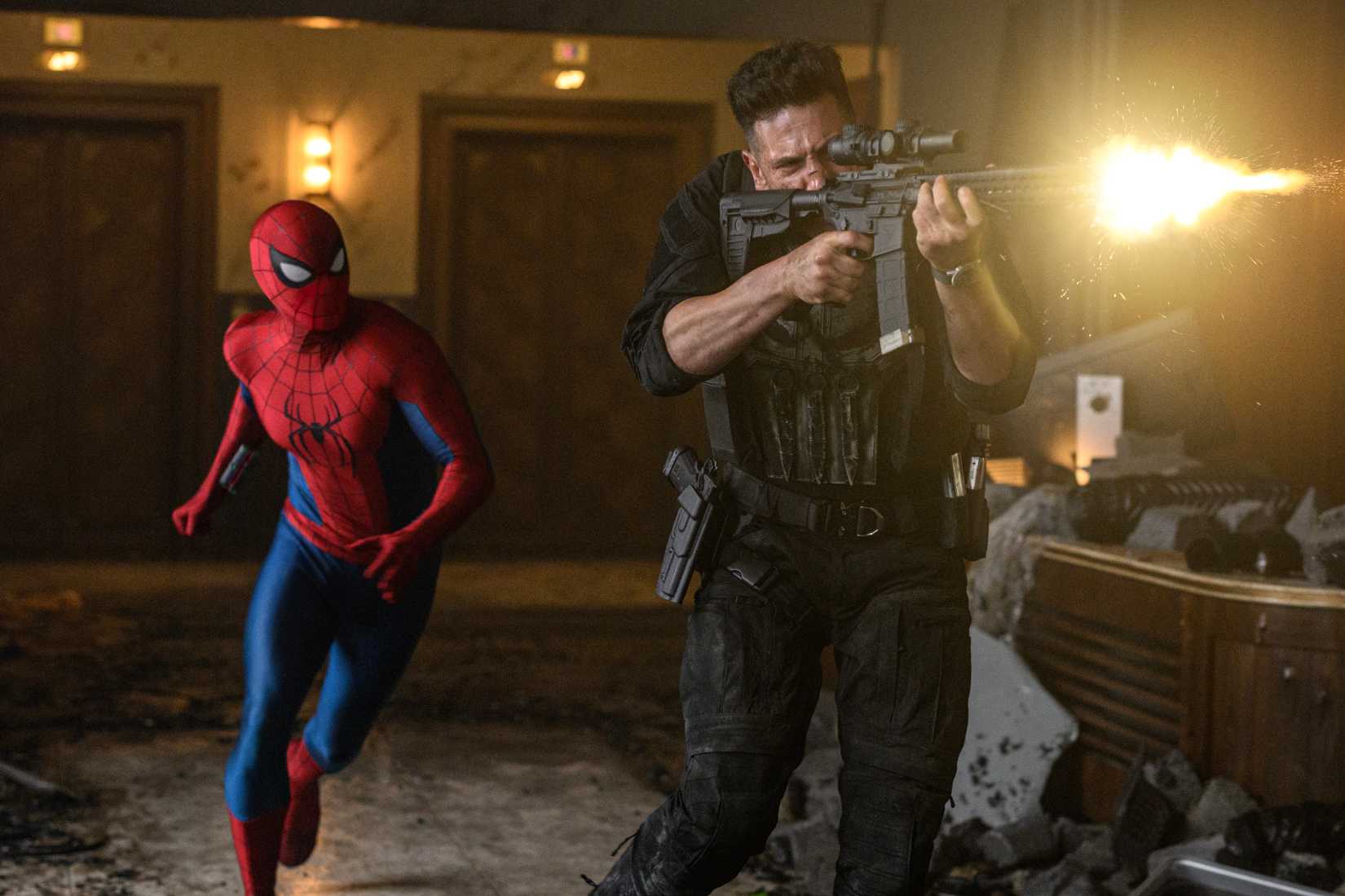 Spider-Man and The Punisher (Jon Bernthal) in SPIDER-MAN BRAND NEW DAY