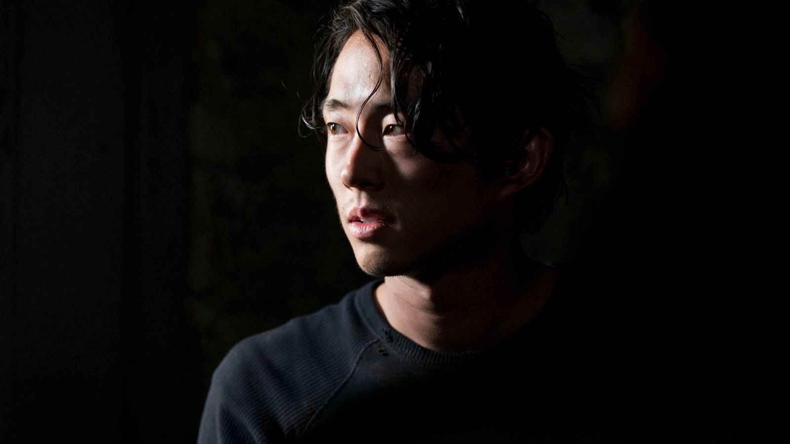 10 Years Later, The Walking Dead Reenacts Glenn’s Death With A New Cast 10 Years Later, The Walking Dead Reenacts Glenn’s Death With A New Cast