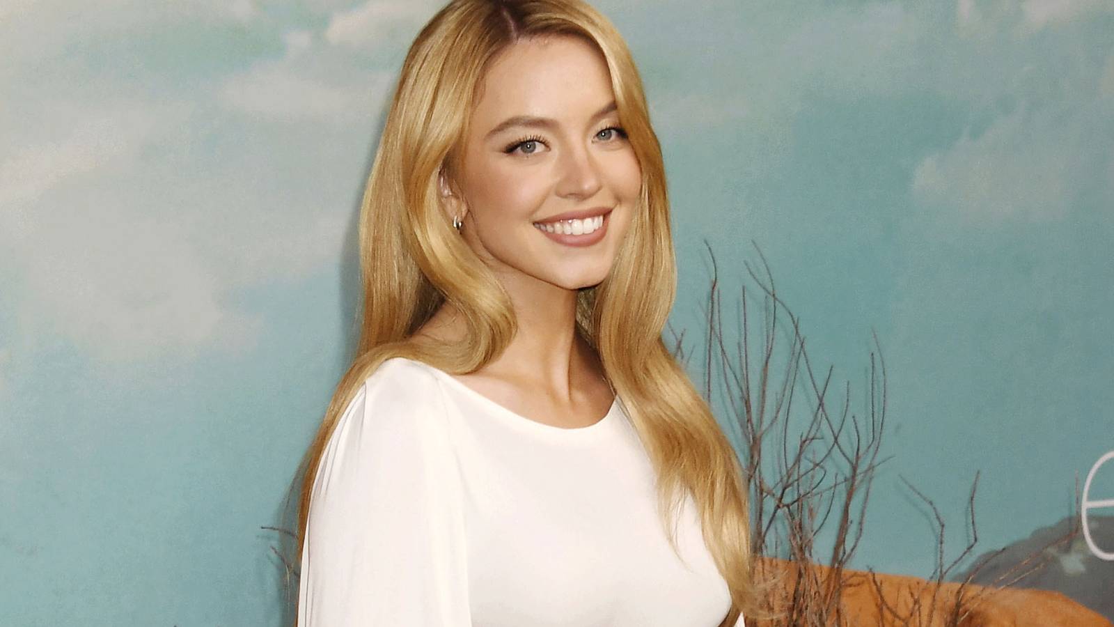Sydney Sweeney’s Gritty New R-Rated Flop Fights Up HBO Max’s Global ...