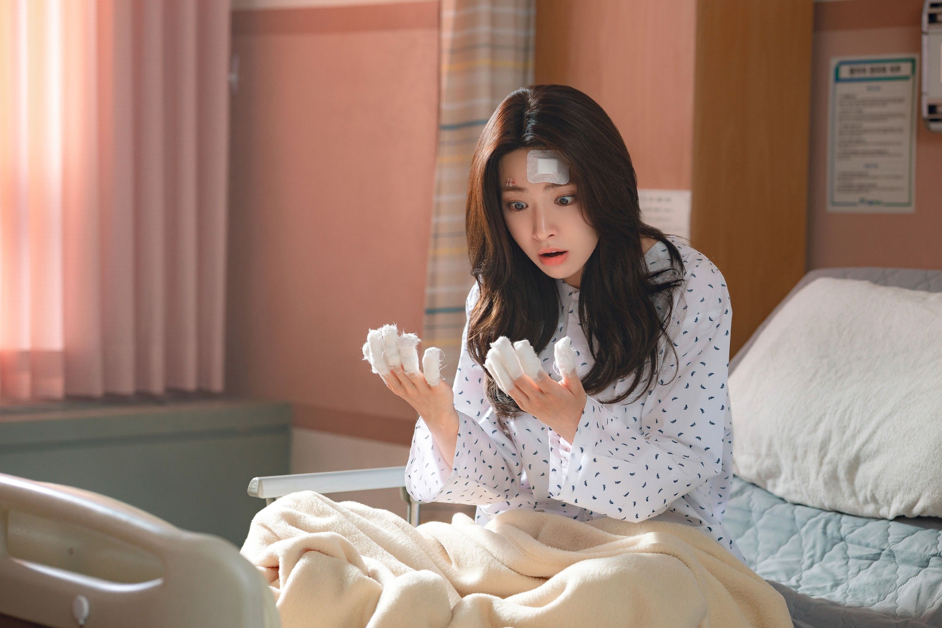 OUR STICKY LOVE, (aka IREON YEOT GATEUN SARANG), HA Young, (Season 1, ep. 101, aired Aug. 7, 2026). photo: Song Hyoun-jong / ©Netflix