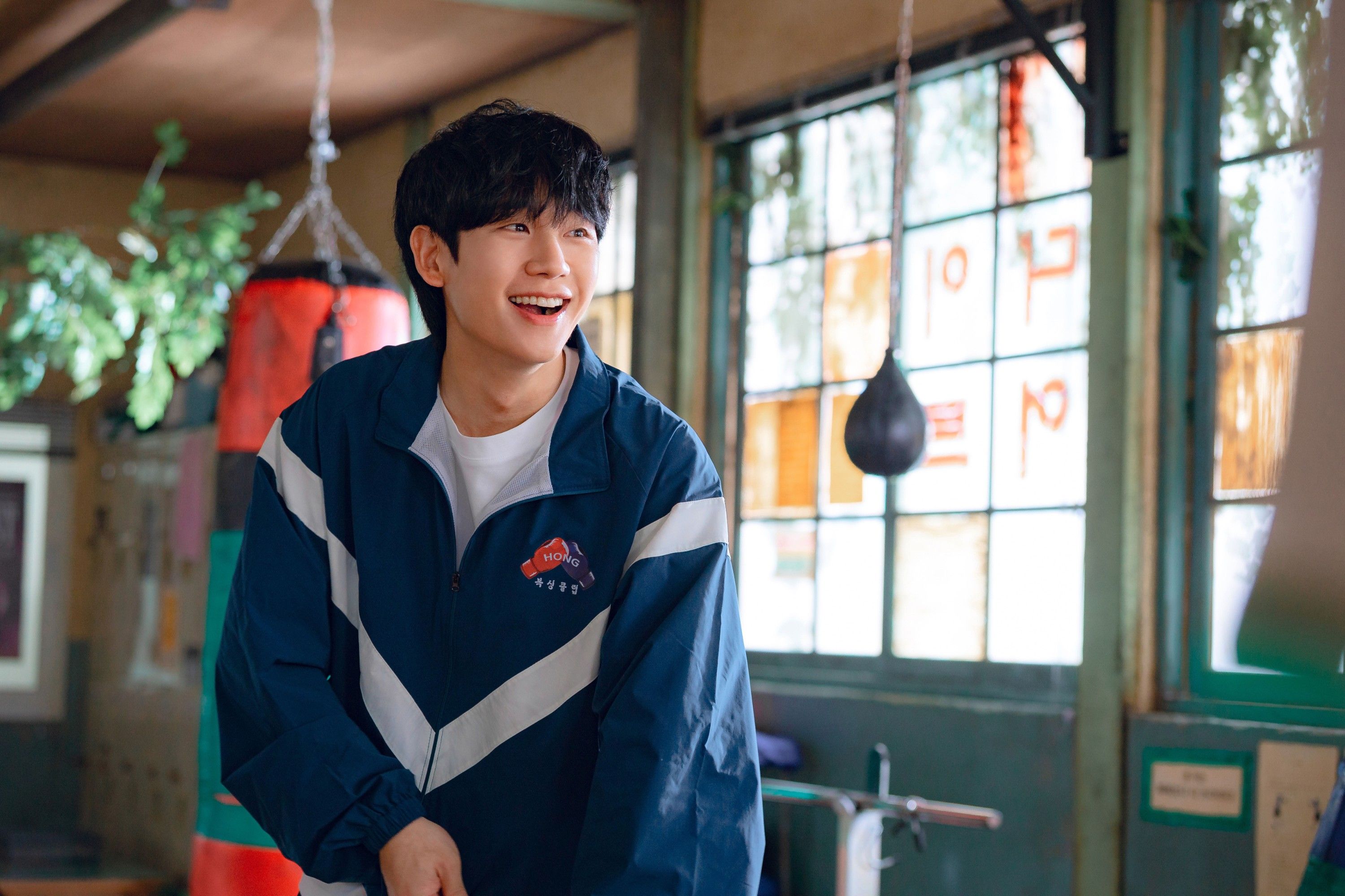 OUR STICKY LOVE, (aka IREON YEOT GATEUN SARANG), from left: , (Season 1, ep. 111, aired Aug. 7, 2026). photo: Song Hyoun-jong / ©Netflix