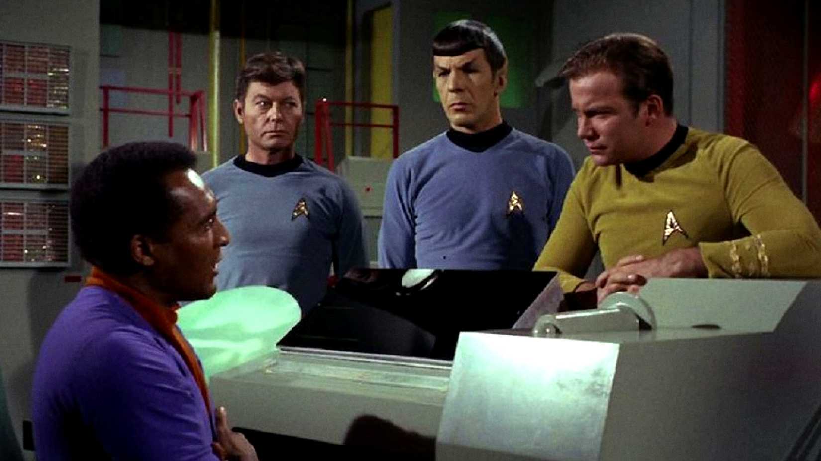 The Enterprise crew discusses the Supercomputer in Star Trek The Original Series