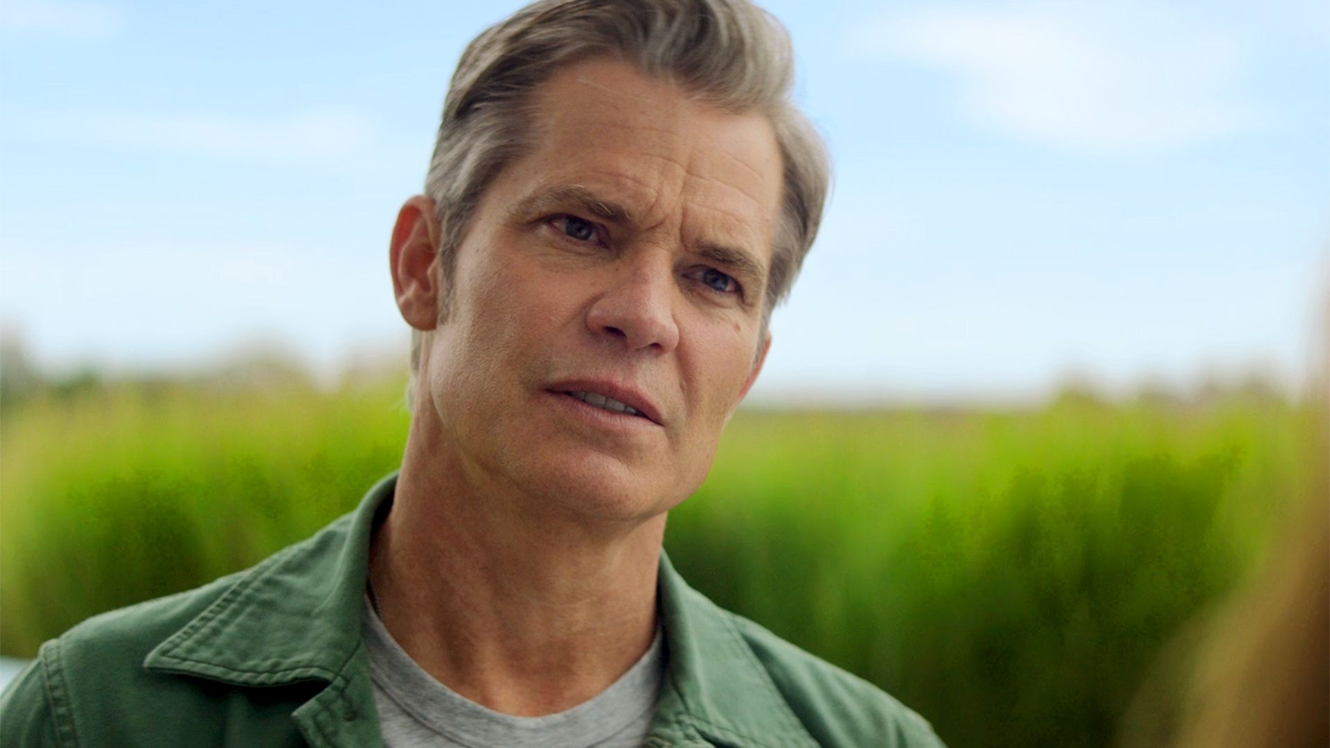 Timothy Olyphant's New Series Based On Bestselling Novel Earns Solid Rotten Tomatoes Audience Score image
