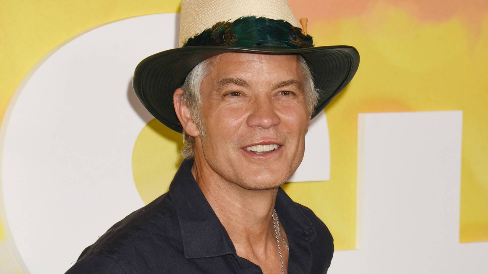 Timothy Olyphant’s New Drama Series Based On Bestselling Novel Is Officially #1 On Peacock’s Streaming Charts Timothy Olyphant’s New Drama Series Based On Bestselling Novel Is Officially #1 On Peacock’s Streaming Charts