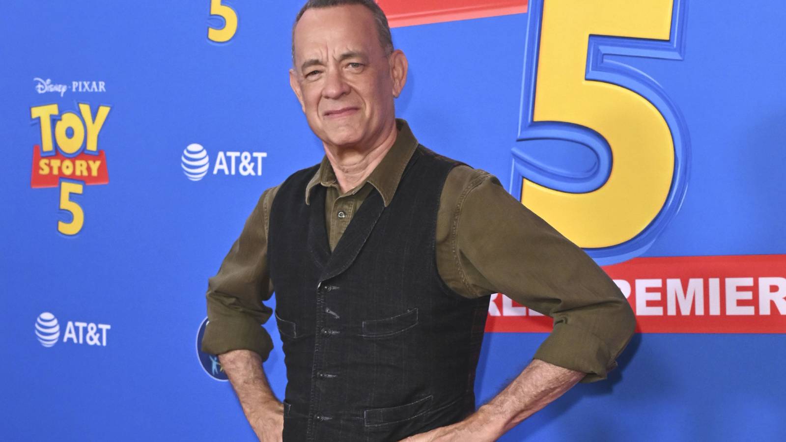 Tom Hanks’ New Replacement Actor Reportedly Revealed In Netflix’s 26-Year-Old Mystery Thriller Franchise Reboot