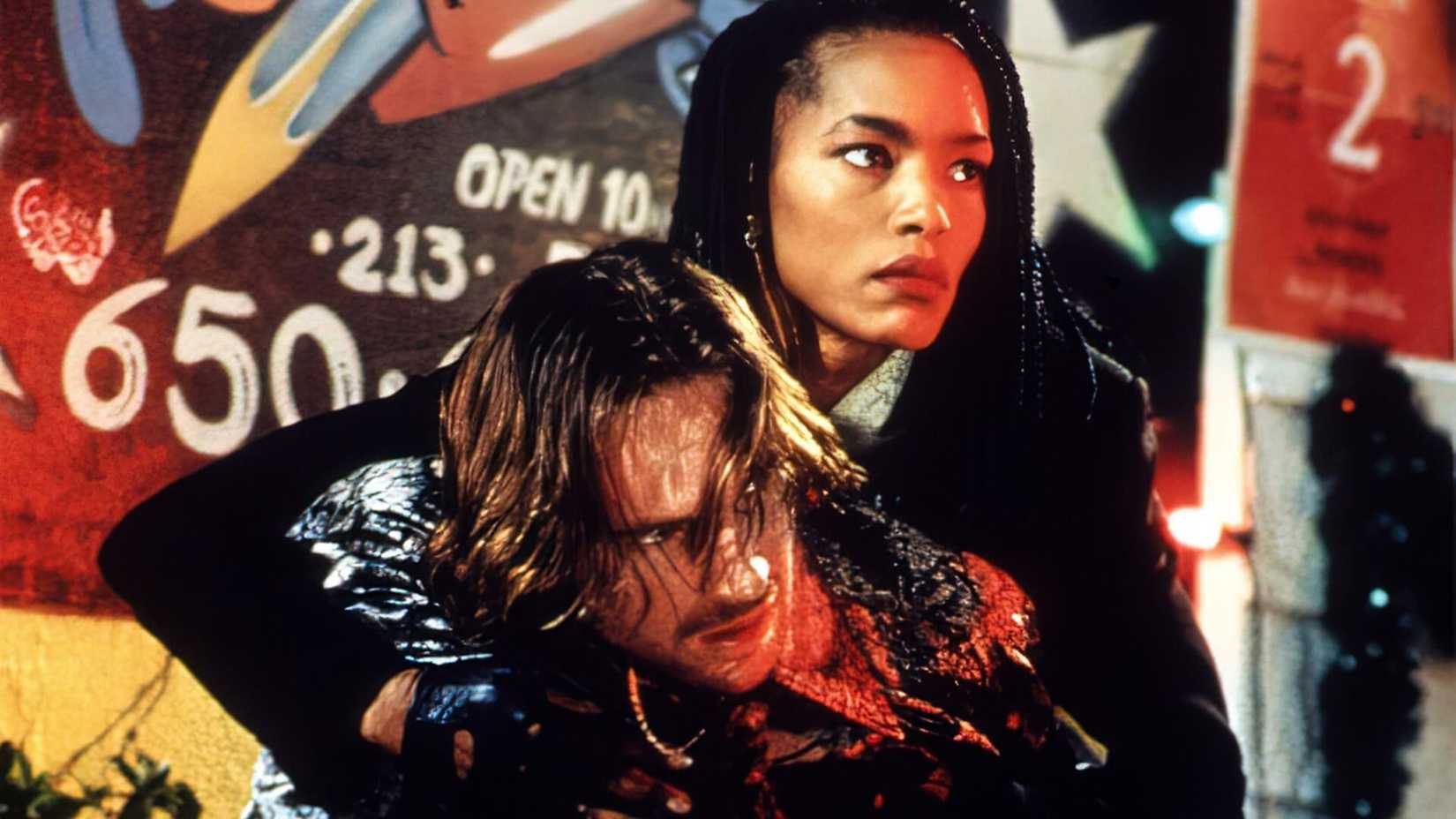 Ralph Fiennes and Angela Bassett in Strange Days