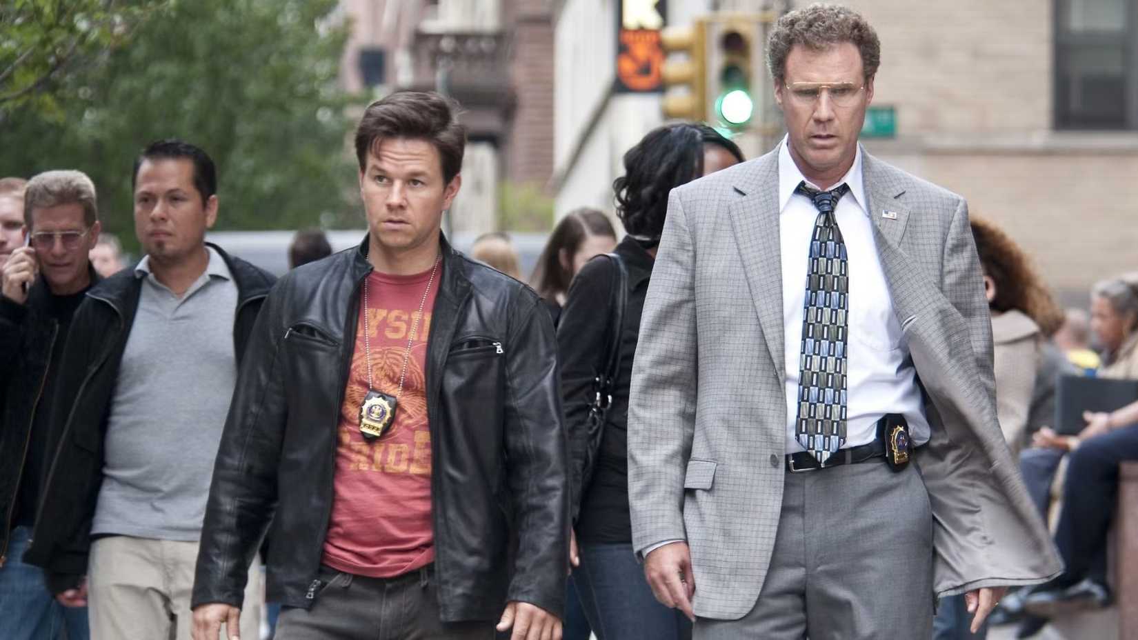 Will Ferrell and Mark Wahlberg on a New York street in The Other Guys