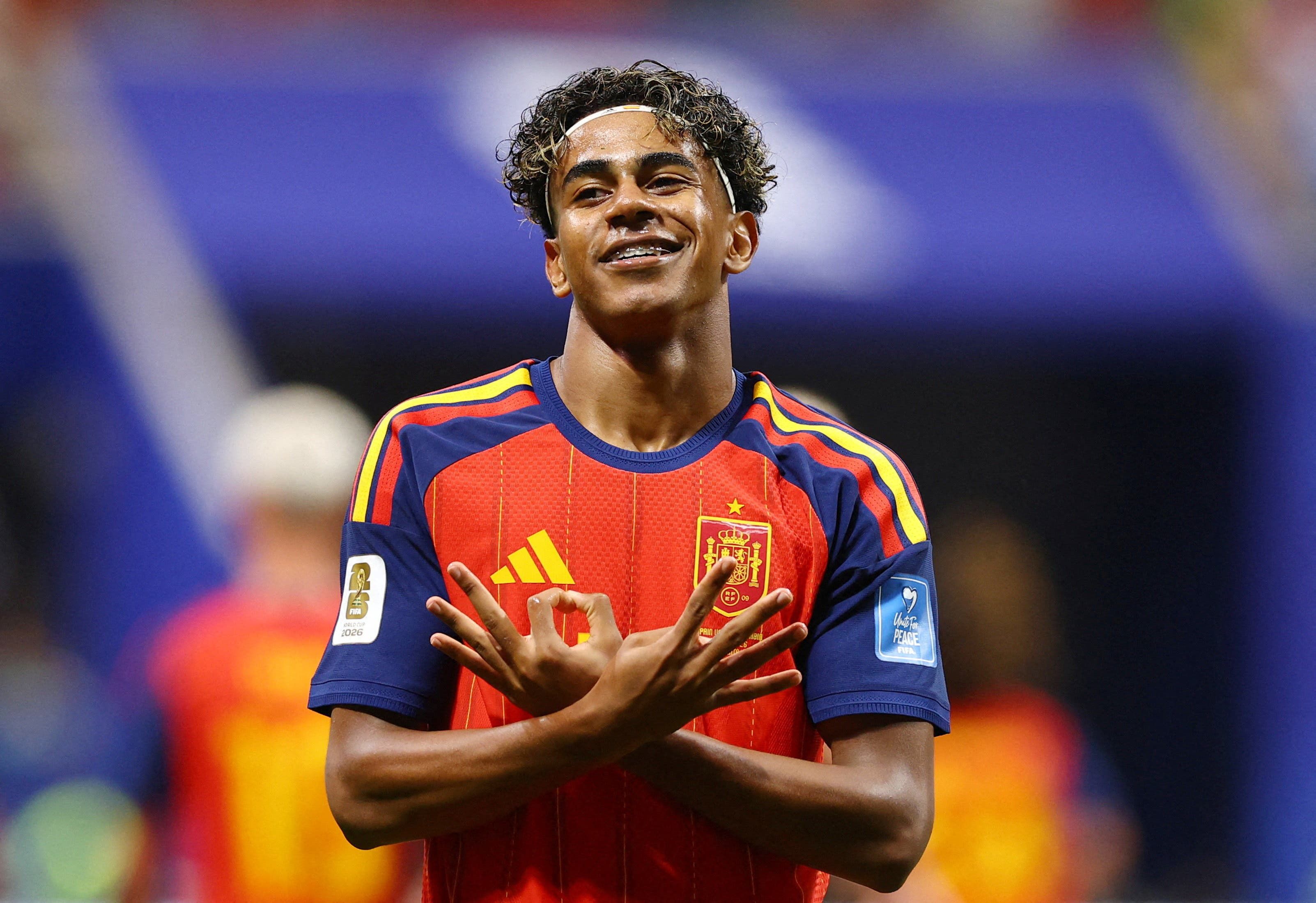 17 Artists Perform At World Cup Finals Halftime Show Between Spain And Argentina image