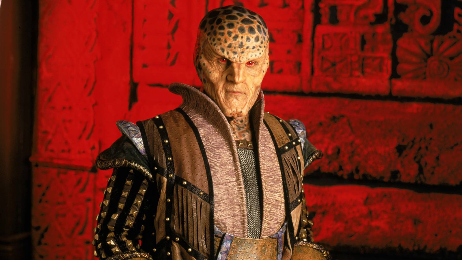Babylon 5 Reboot Must Still Happen With One Condition, 28 Years After Series Ended