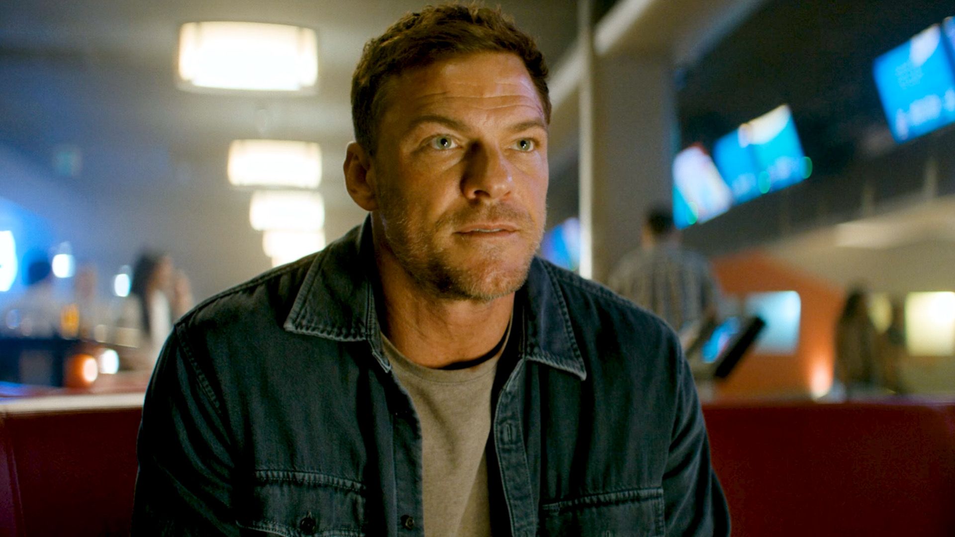 It's Official: Reacher's Biggest Weakness Is Thinking With His Pants