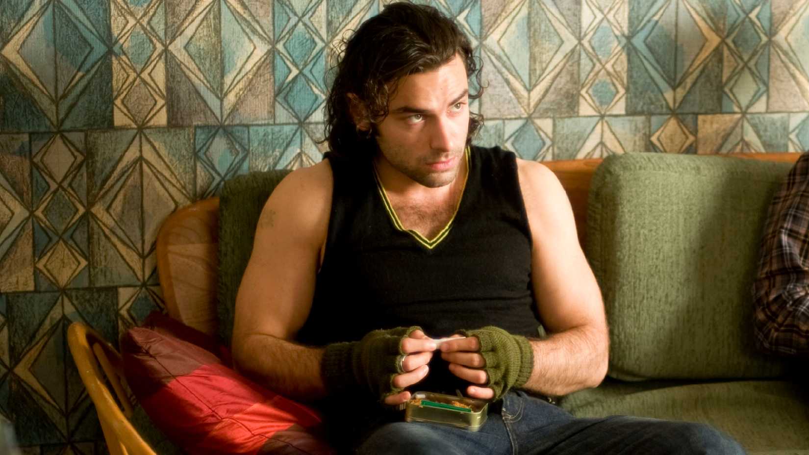Aiden Turner rolling in Being Human.