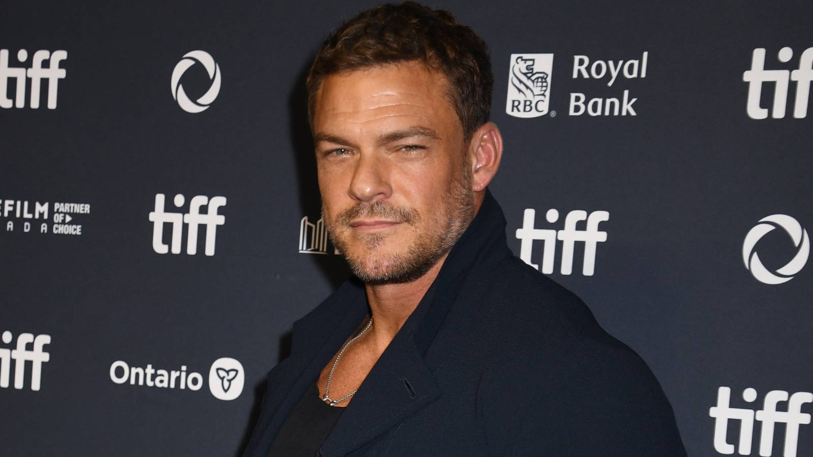 Alan Ritchson’s Gritty New R-Rated Revenge Thriller Sets Major Release In 2 Weeks