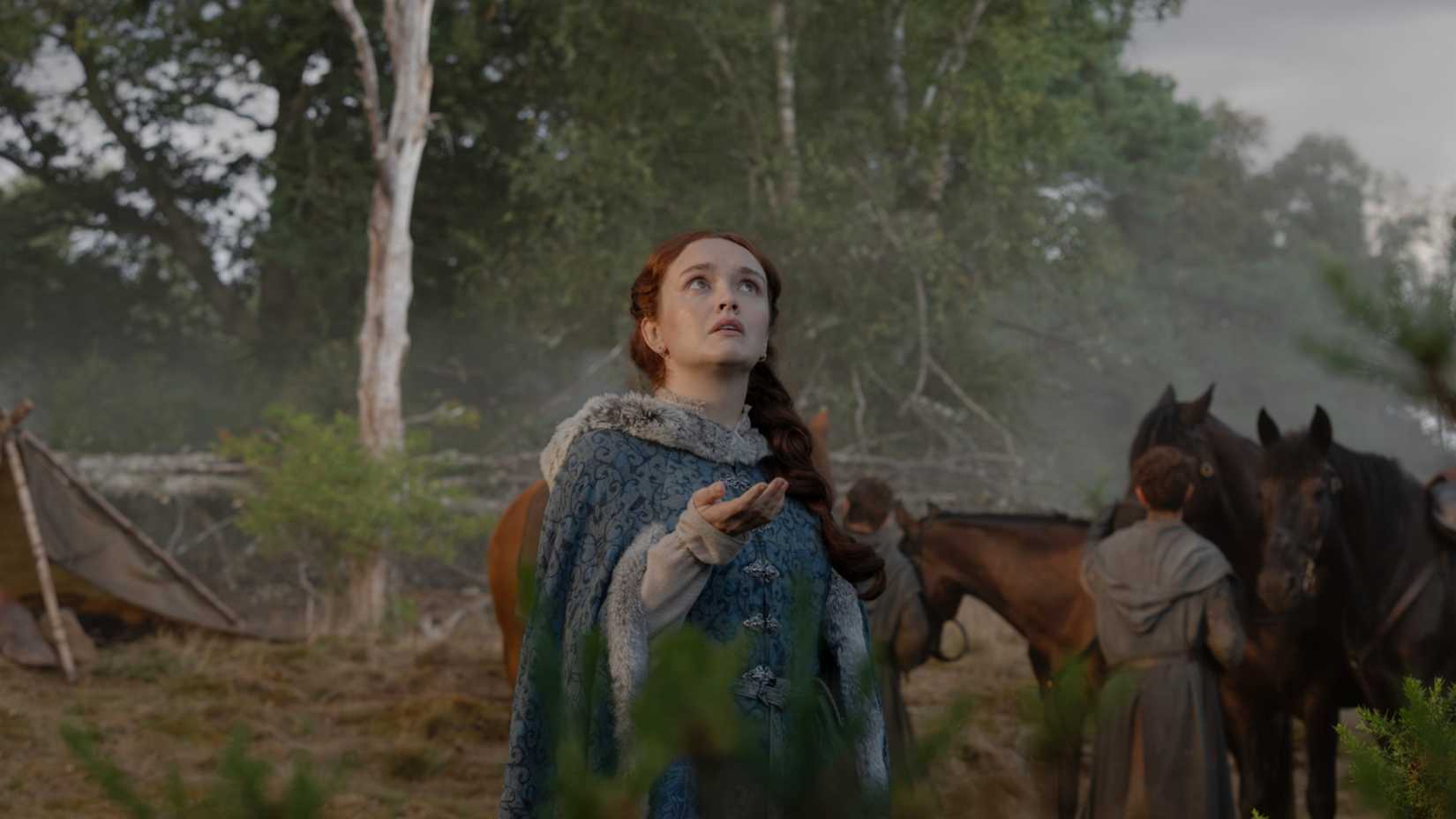 Alicent Hightower (Olivia Cooke) seeing butterflies in House of the Dragon season 3's finale