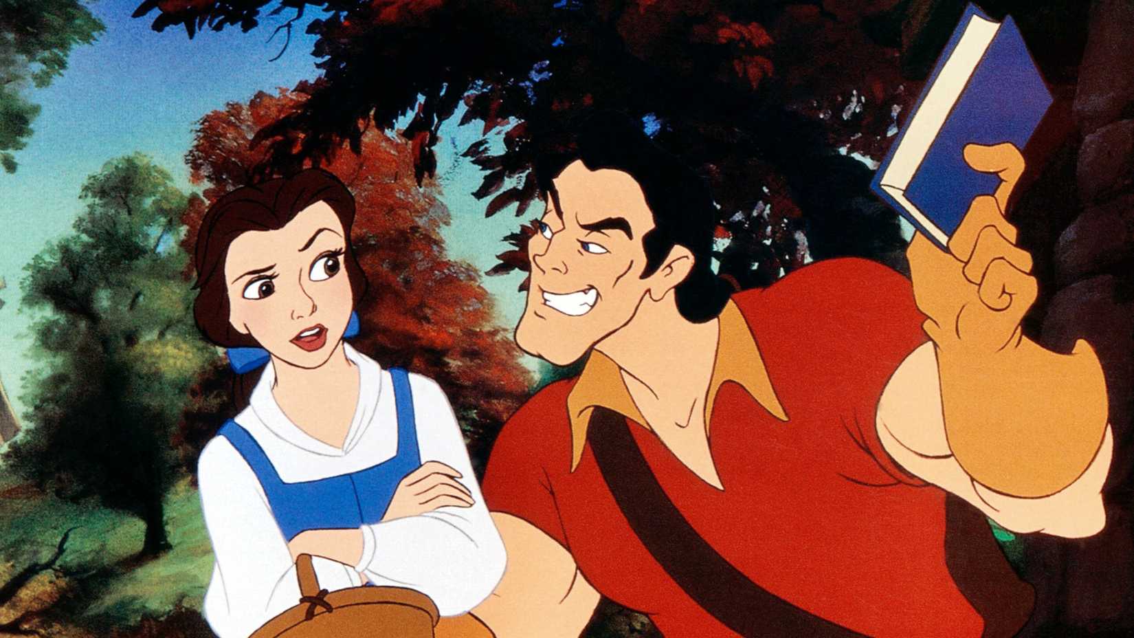 Belle afastando-se de Gaston em A Bela e a Fera