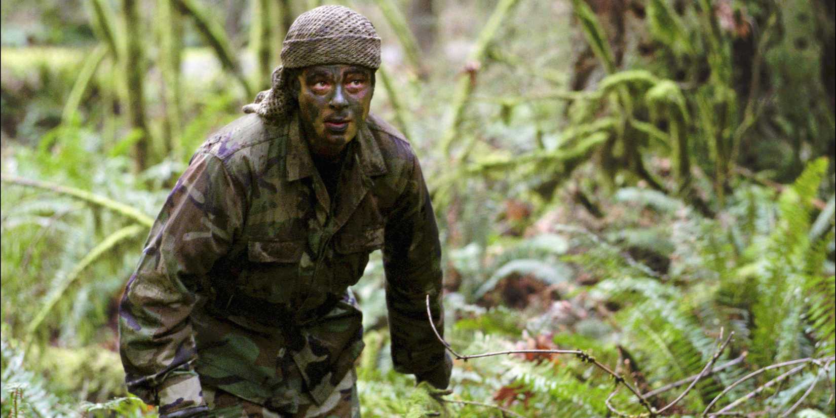 Benicio del Toro in camo as Aaron Hallam in The Hunted