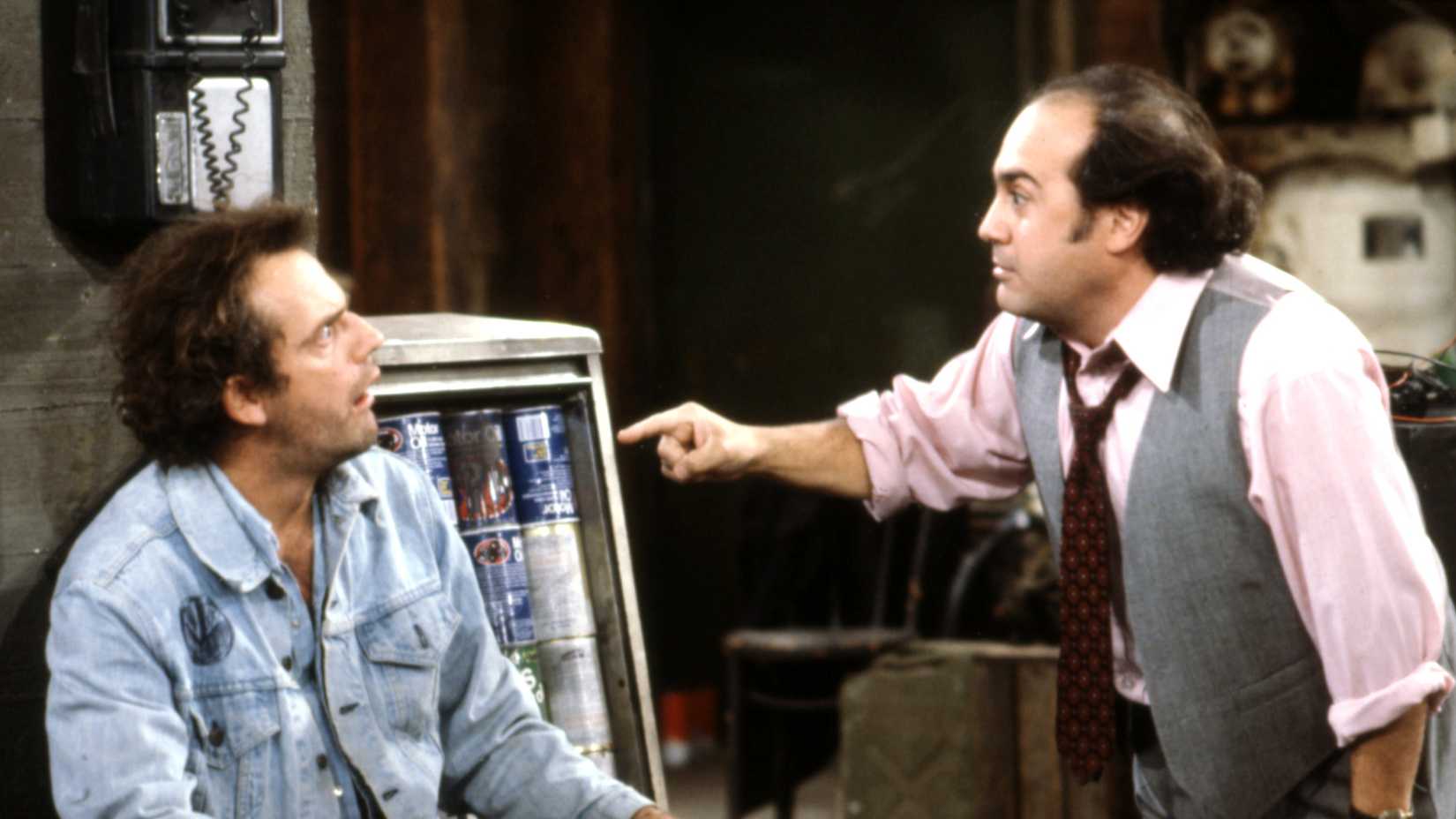 Louie yelling at Iggy