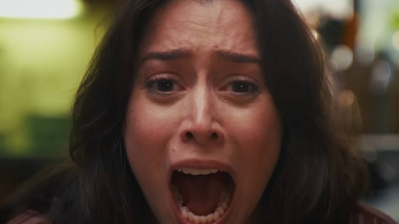 Cristin Miloti as Grace screaming in Buddy