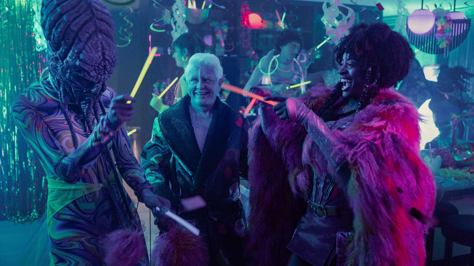 Dave Foley partying as Dendru