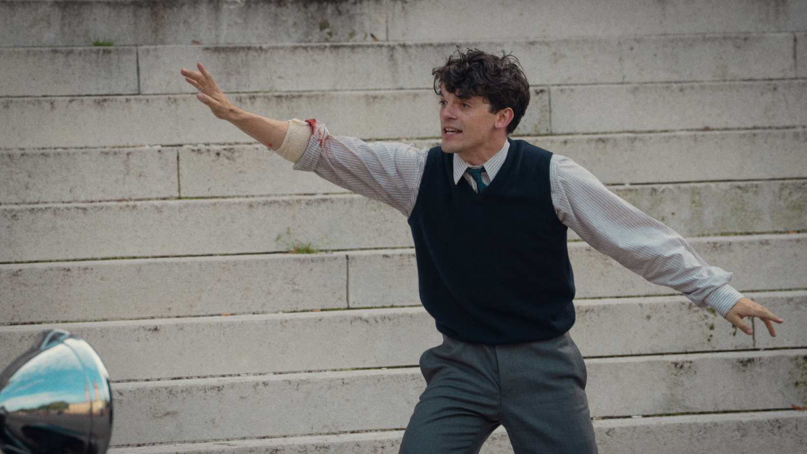 Edward Bluemel as Jimmy Thesiger in Agatha Christie's Seven Dials on Netflix 
