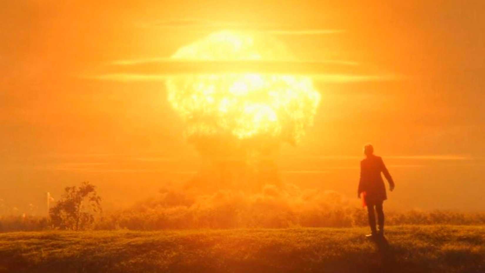 Silo’s outside world getting nuked in Silo season 3’s episode 9 ending