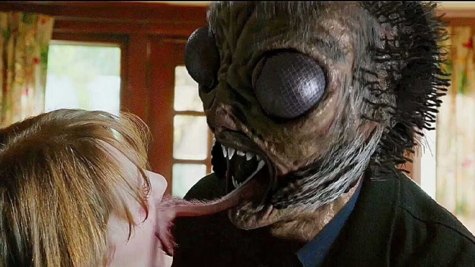 The Jinnamuru Xunte in Grimm licking a victim's face