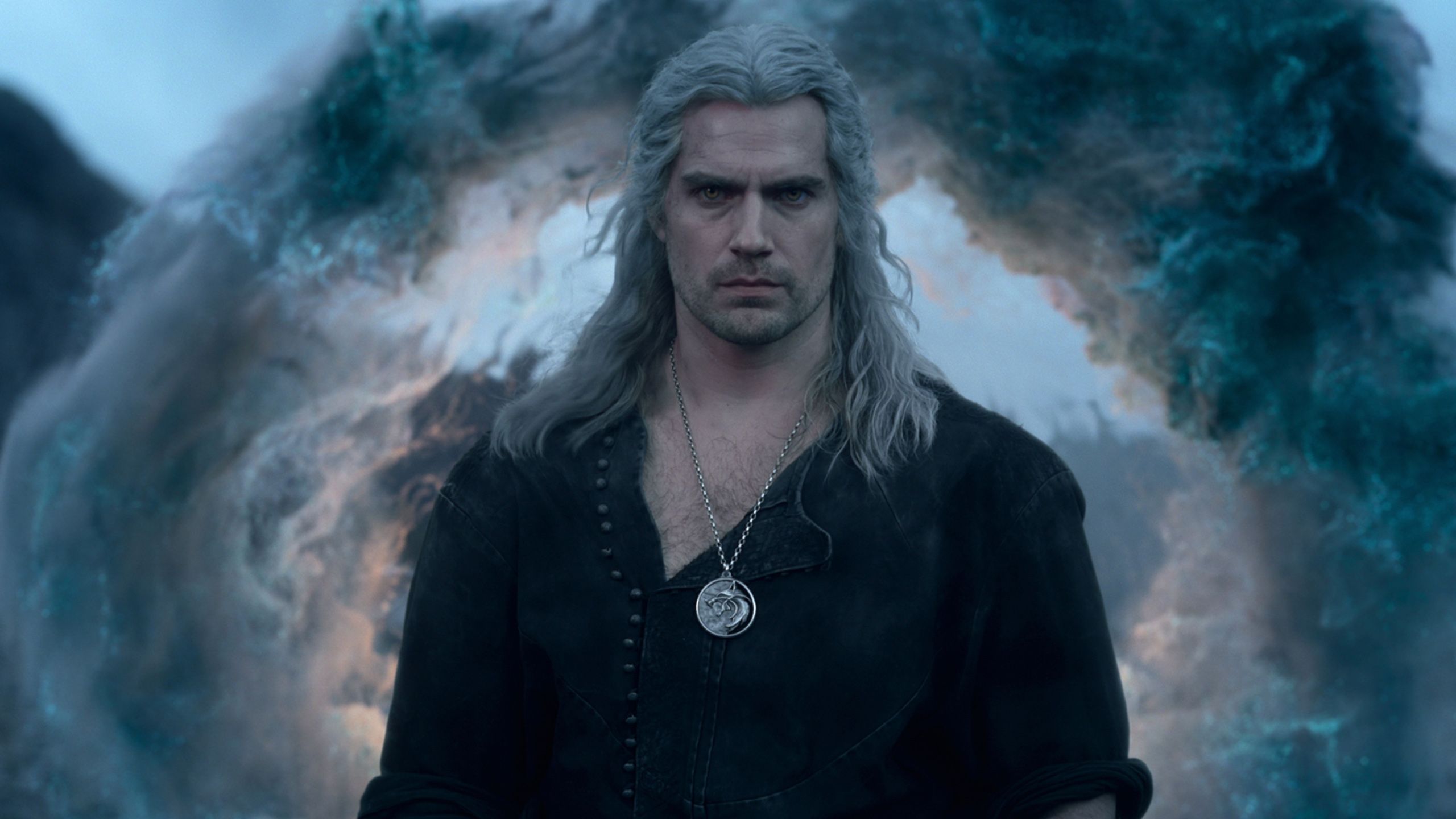 Henry Cavill Couldn't Stop Watching Netflix's 10/10 Fantasy Series For A Good Reason image