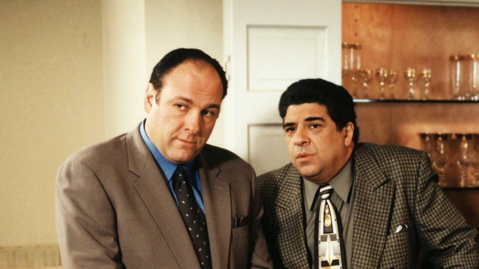 James Gandolfini and Vincent Passtore in The Sopranos season 2