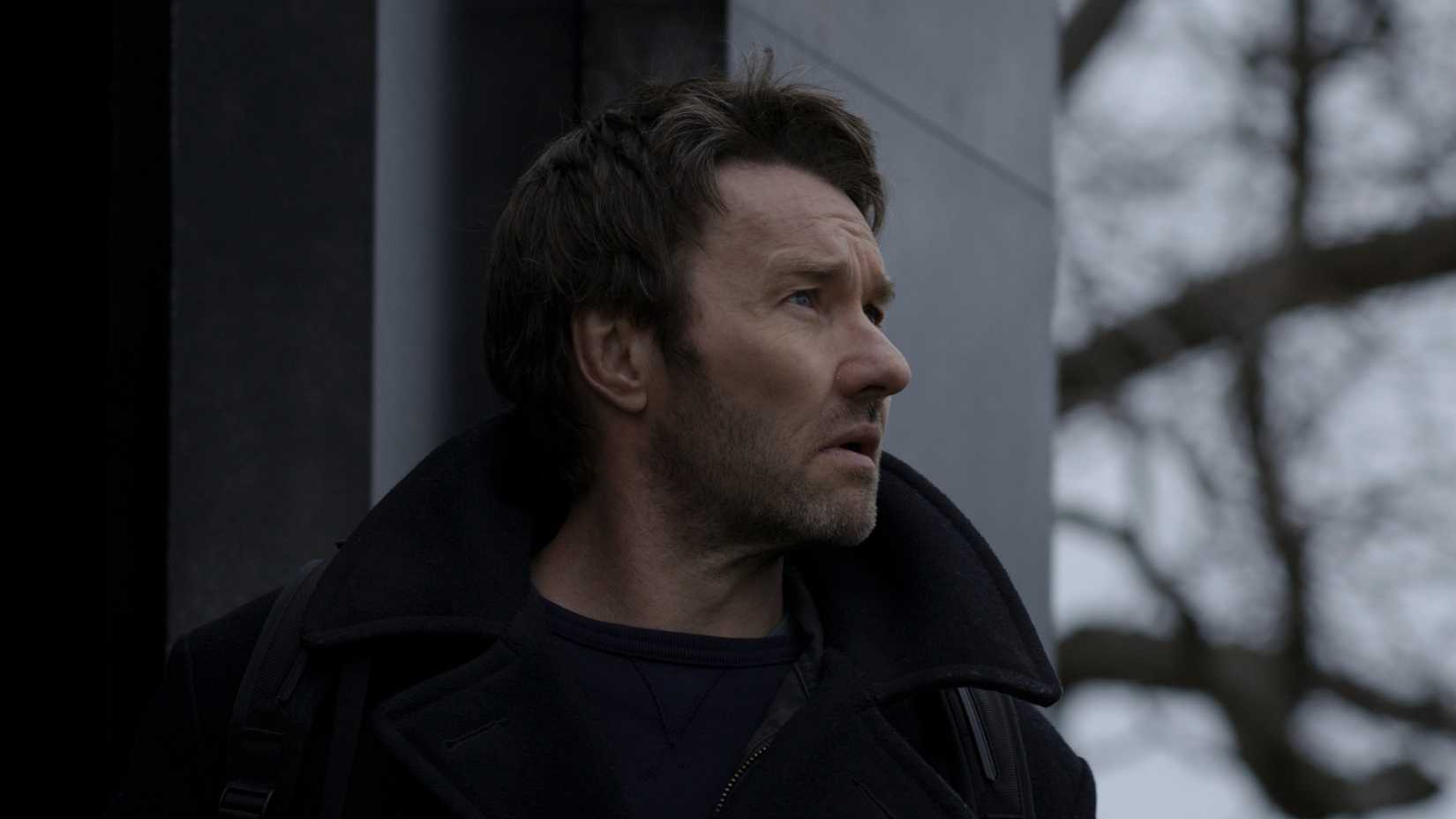 Jason Dessen stands at the entrance to the box in Dark Matter season 2