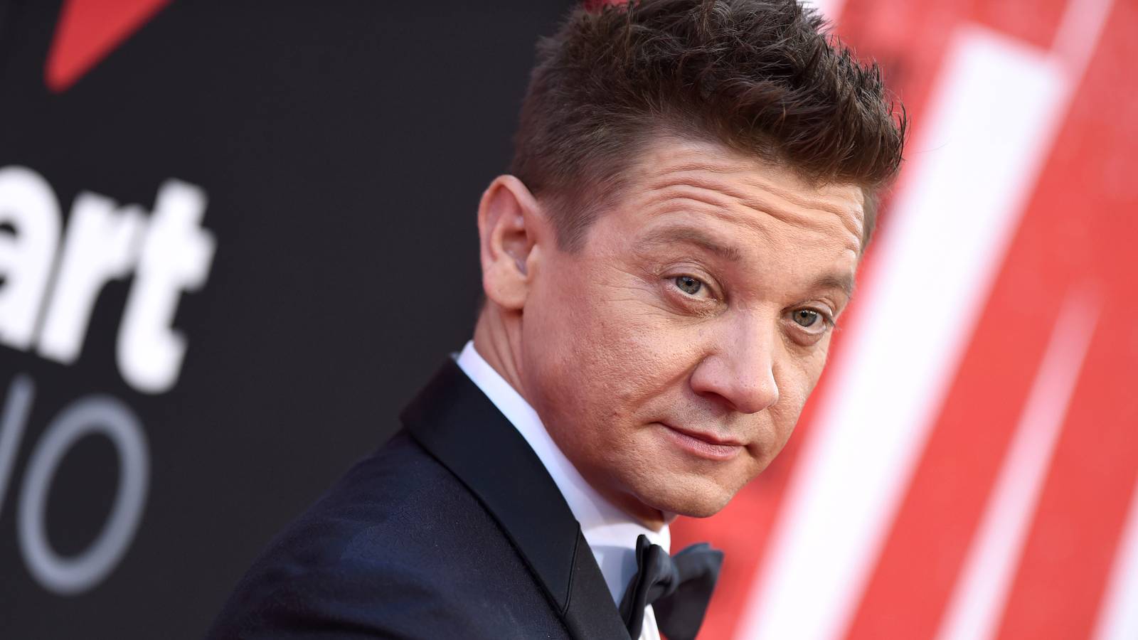 Jeremy Renner's Scrapped $226M Fantasy Action Sequel Plans & Potential Revival Addressed By Director