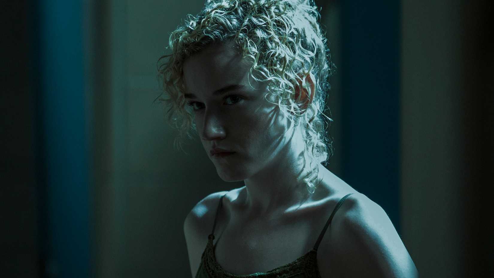 Julia Garner in Ozark