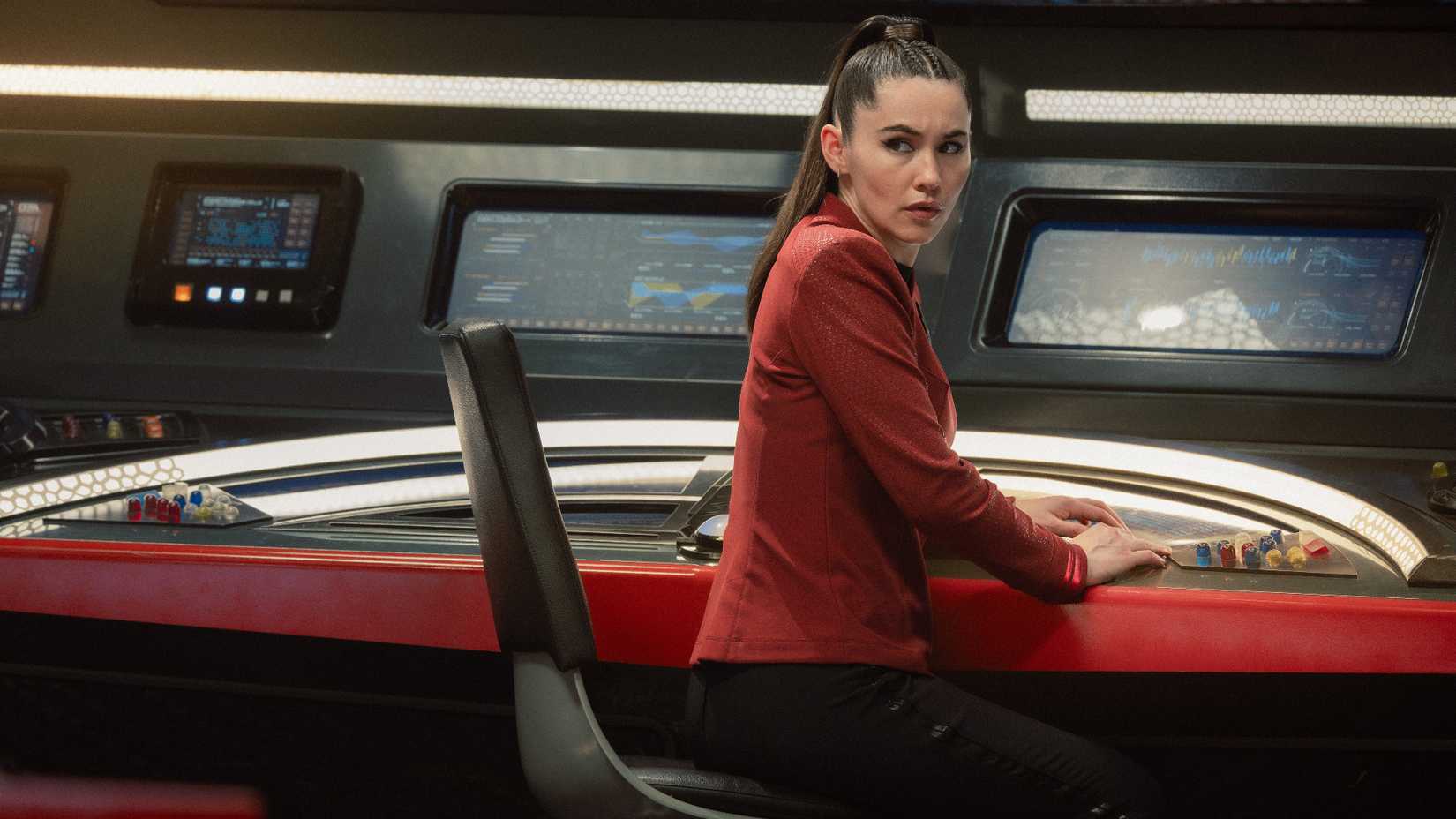 La'an turning at her bridge console