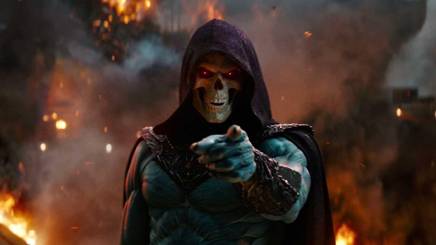 Skeletor (Jared Leto) pointing at the screen in Masters of the Universe.