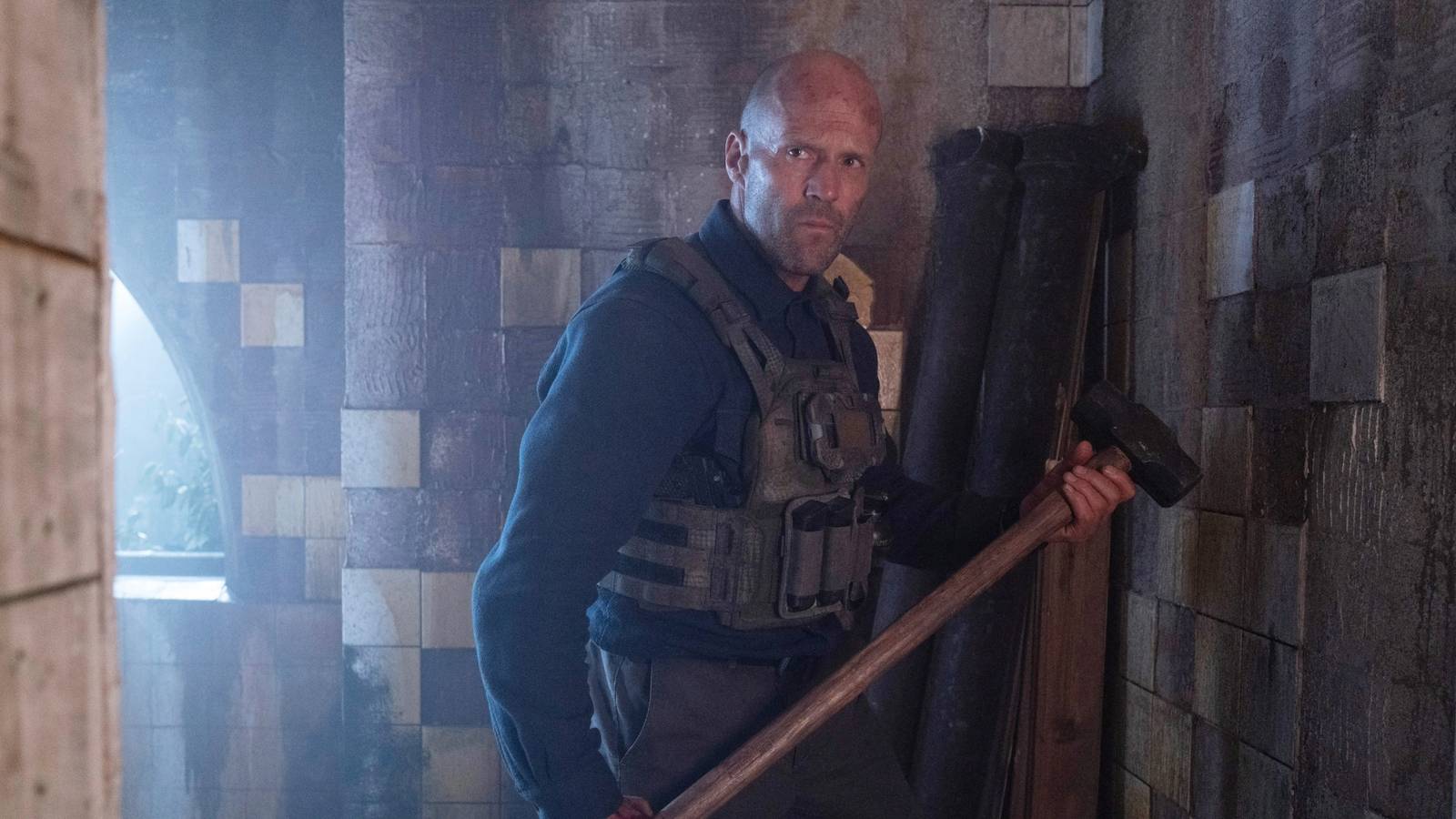 O thriller de ação classificado para menores de Jason Statham que ainda é um sucesso de streaming merece mais de 5 sequências