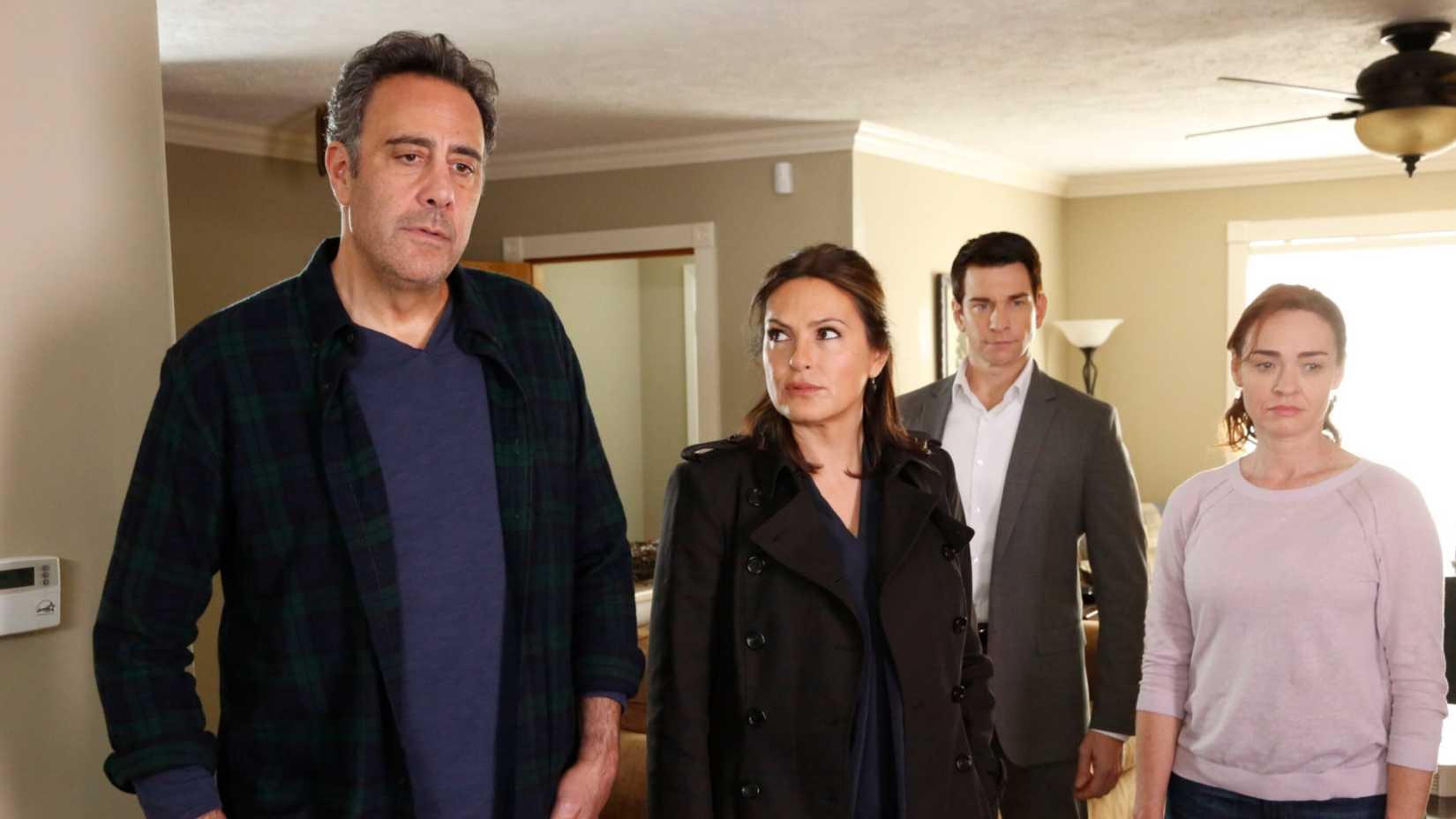 Brad Garrett and Mariska Hargitay in Law & Order: SVU season 17, episode 23