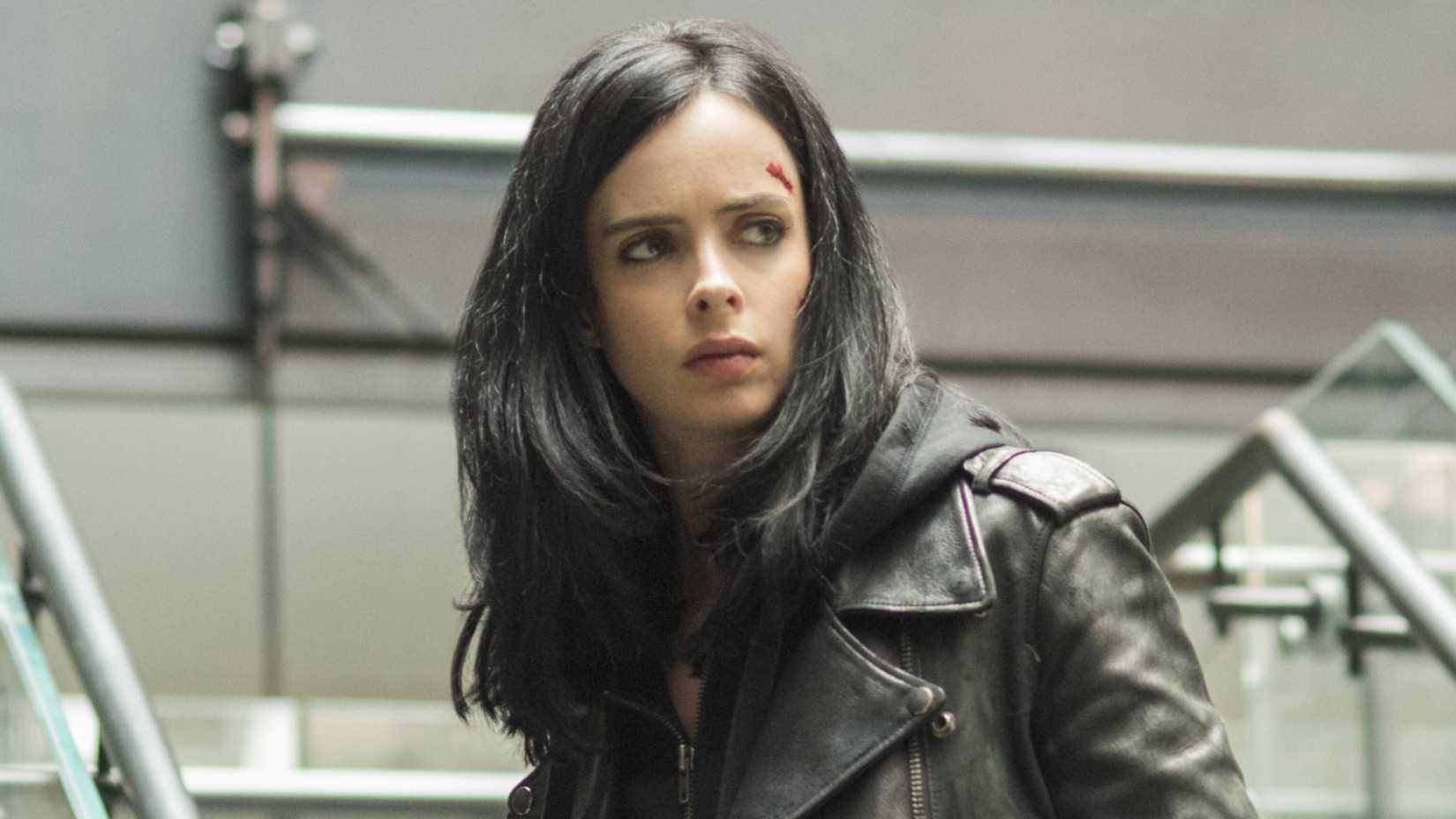 Kristen Ritter investigating a case in Netflix's Jessica Jones