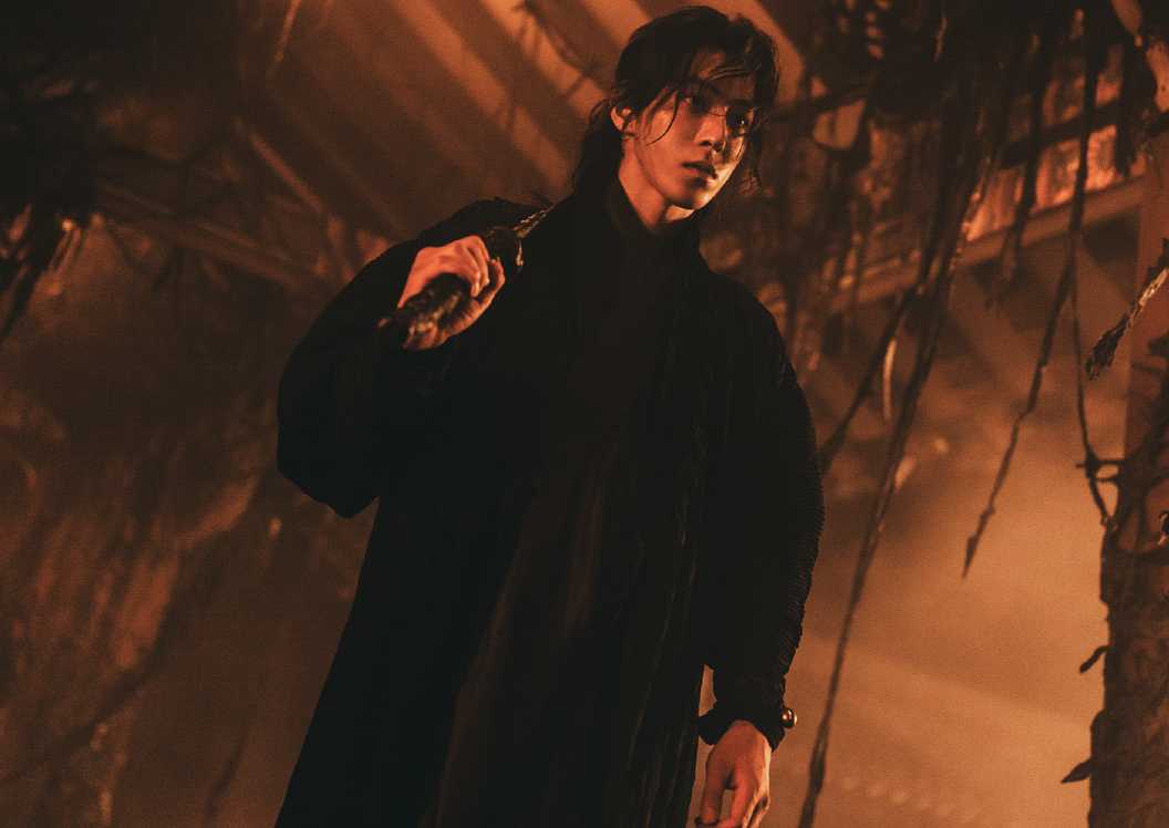 NAM JOO HYUK as Gu-cheon in Netflix's The East Palace