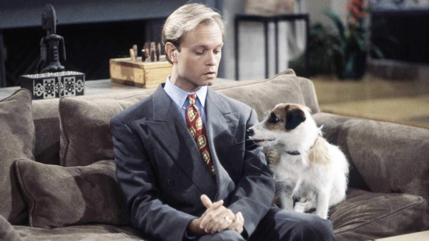 Niles with the dog in Frasier